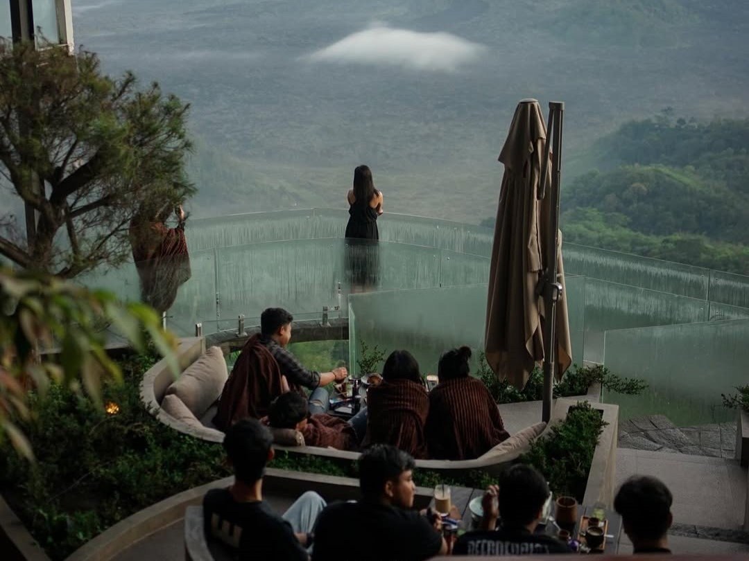 Mount Batur Jeep Tour & Kintamani Cafe