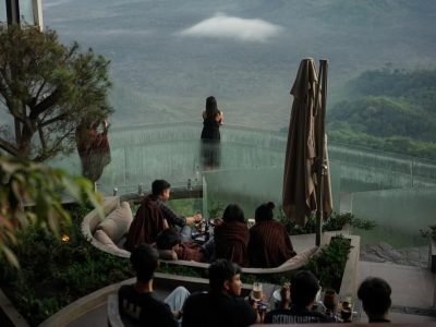 Mount Batur Jeep Tour & Kintamani Cafe